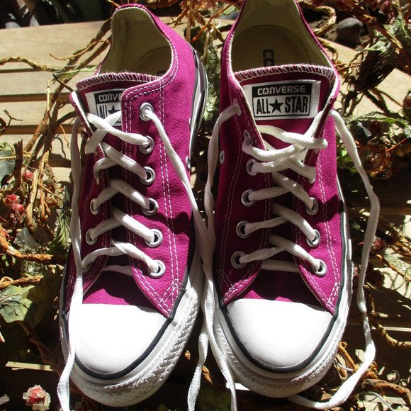 Converse Shoes - Converse 7 SOLD